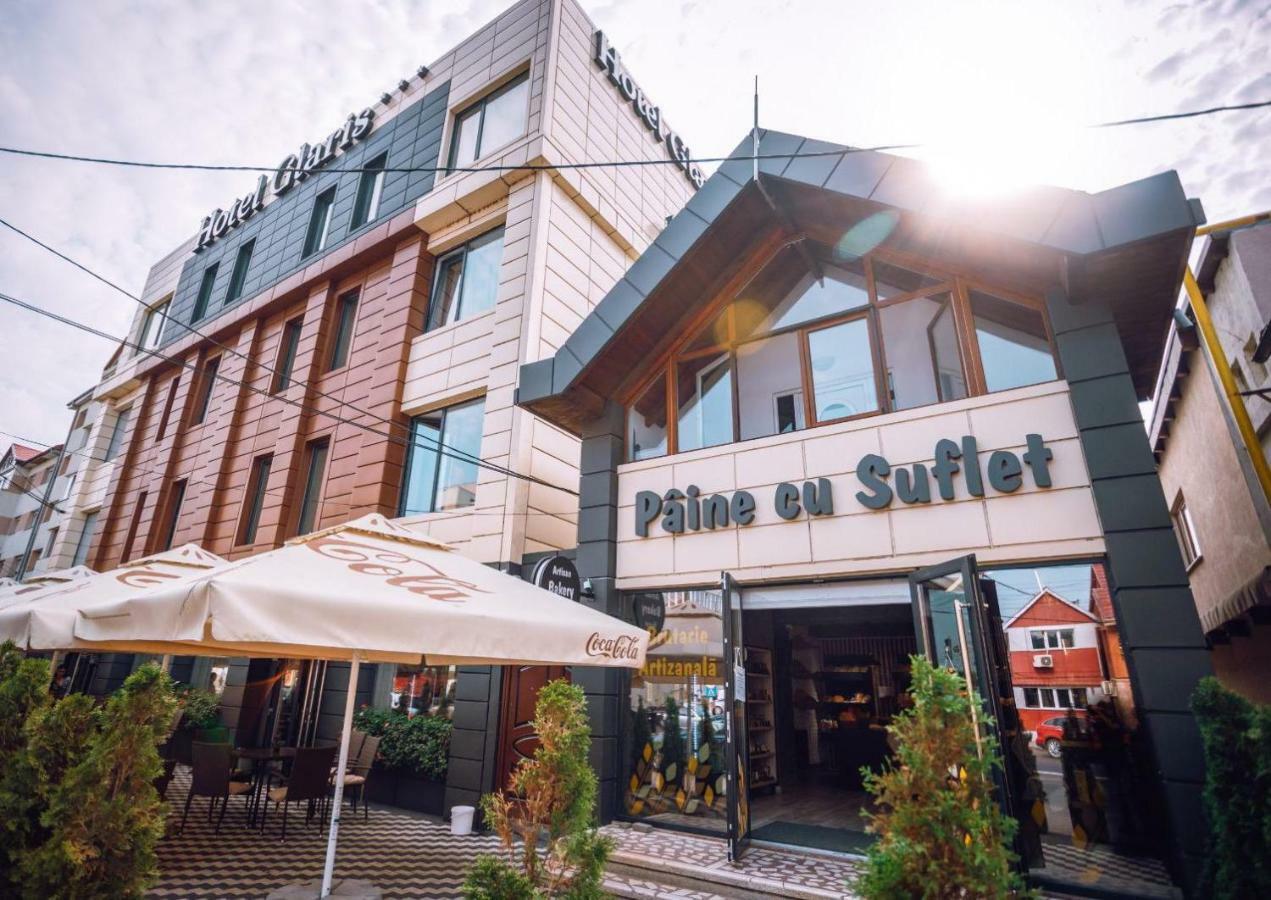 Hotel Glaris Tirgu Frumos Εξωτερικό φωτογραφία