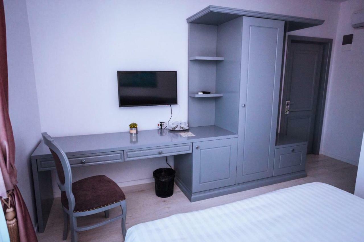 Hotel Glaris Tirgu Frumos Εξωτερικό φωτογραφία