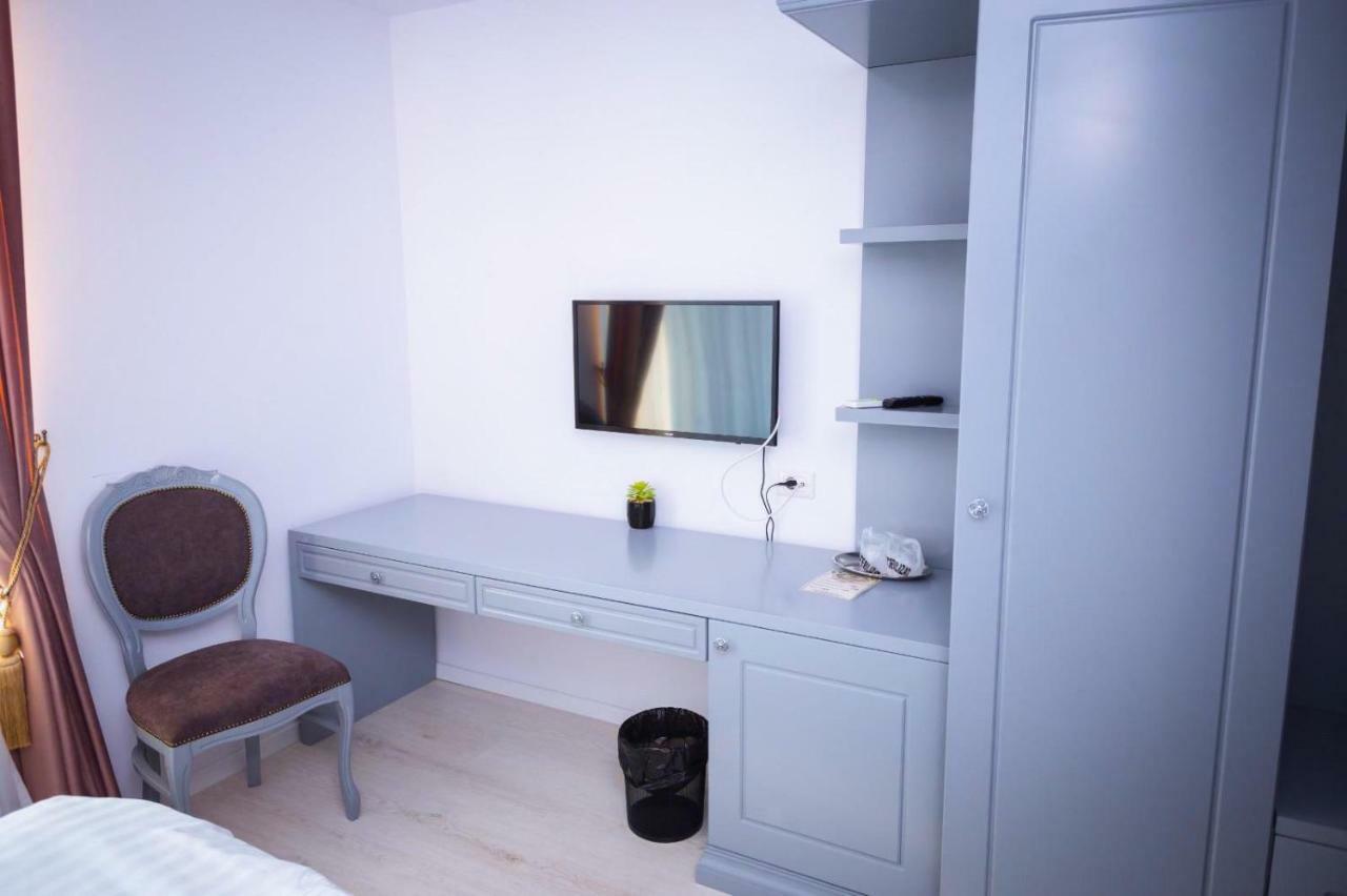Hotel Glaris Tirgu Frumos Εξωτερικό φωτογραφία