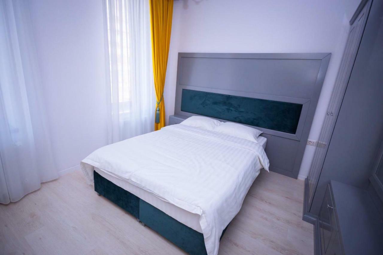Hotel Glaris Tirgu Frumos Εξωτερικό φωτογραφία