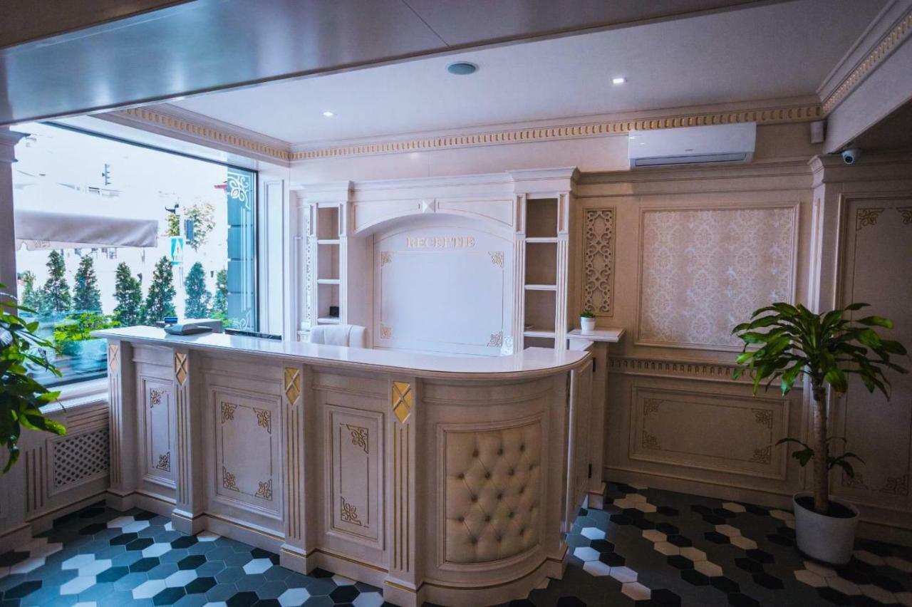 Hotel Glaris Tirgu Frumos Εξωτερικό φωτογραφία