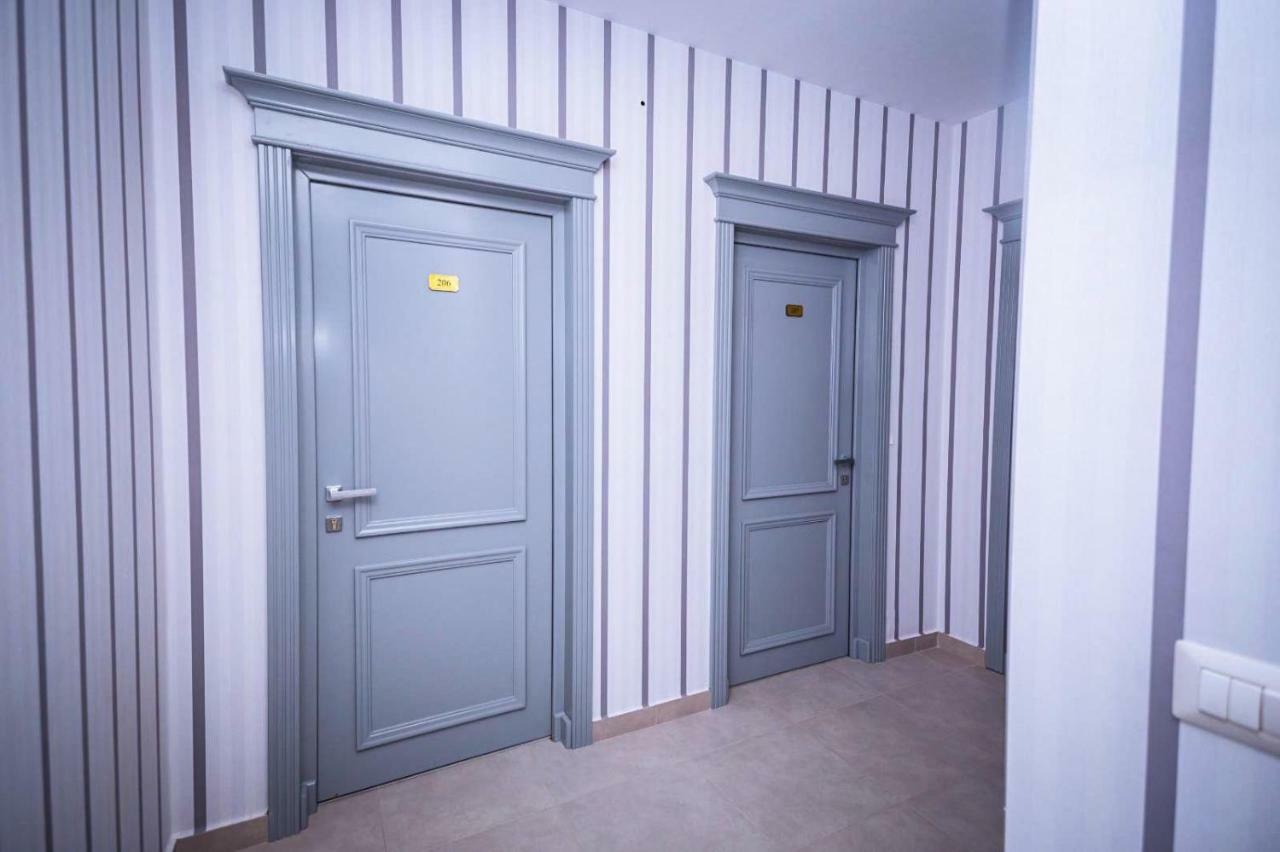 Hotel Glaris Tirgu Frumos Εξωτερικό φωτογραφία