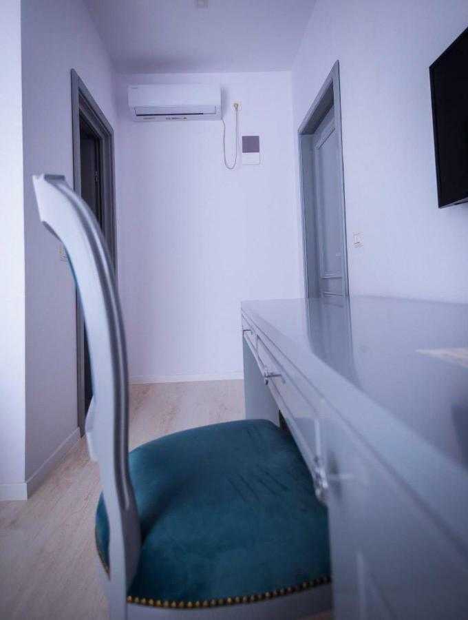 Hotel Glaris Tirgu Frumos Εξωτερικό φωτογραφία